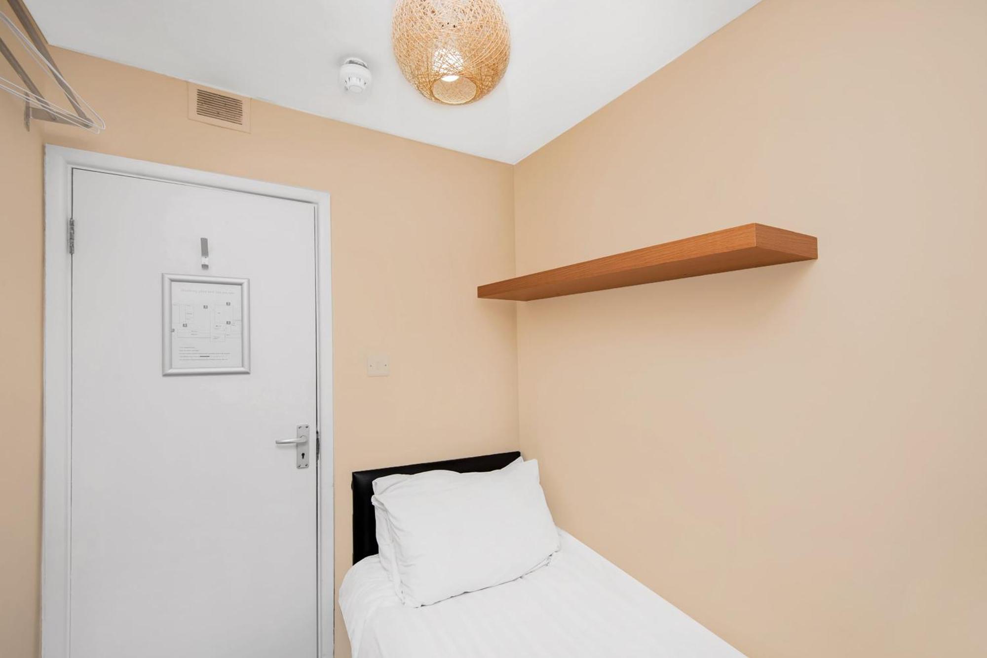 Chris'S Motel Stokenchurch Luaran gambar